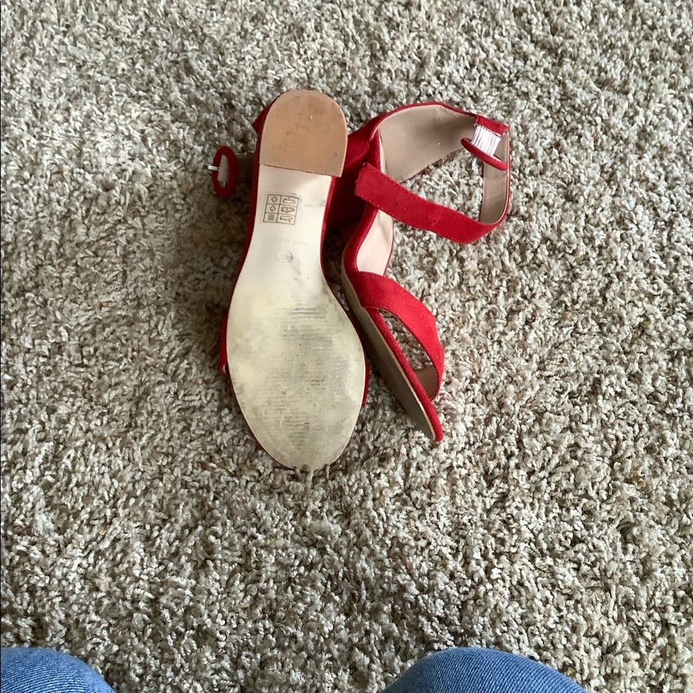 Red heels - Picture 7 of 8